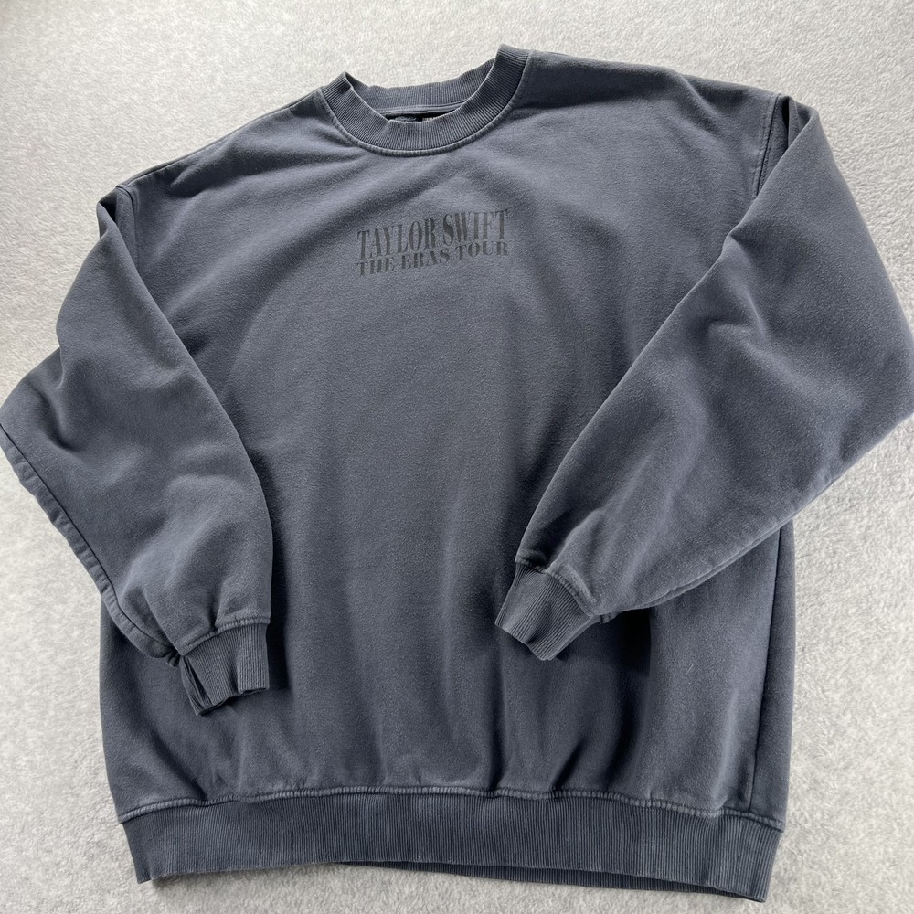Taylor Swift The Eras Tour Sweatshirt Womens Large Charcoal Gray Graphic Print